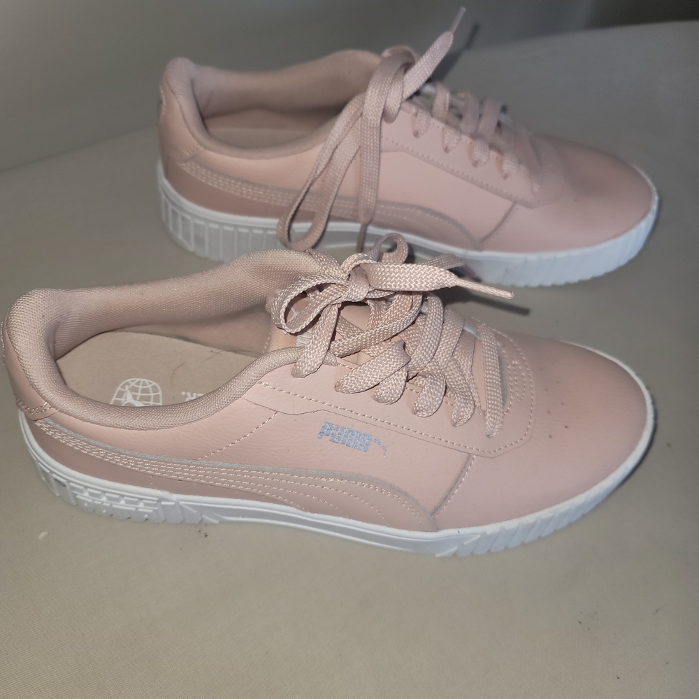 Puma Women's Soft Pink Sneakers